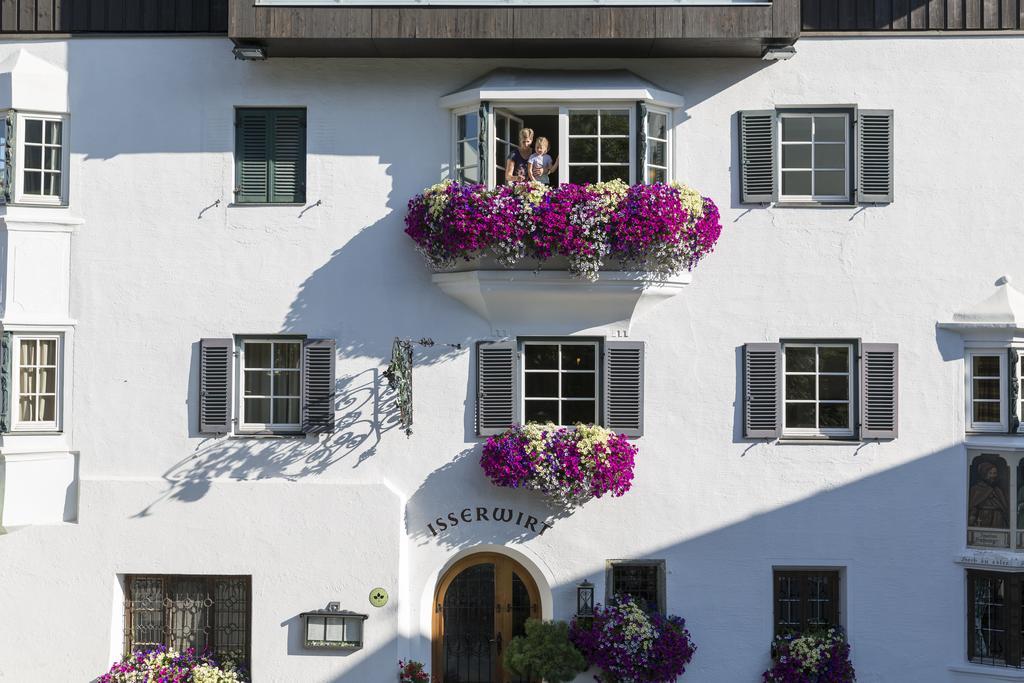 Isserwirt Sistrans Buitenkant foto